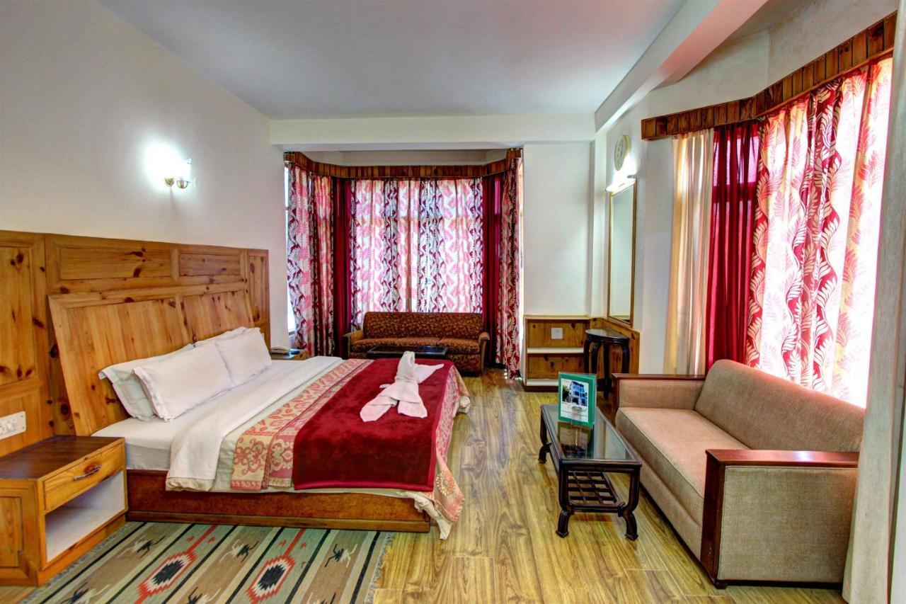 Hotel Royal Manali Kültér fotó